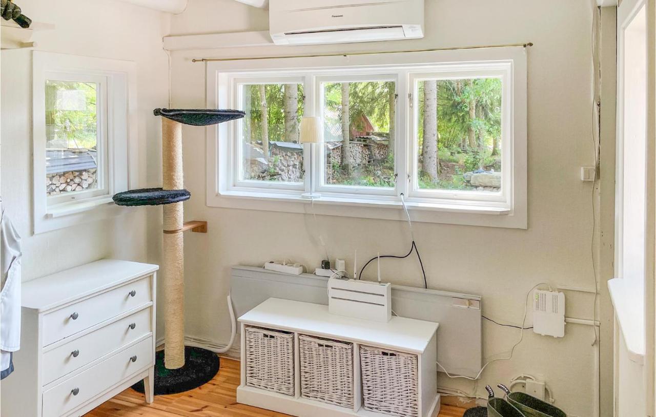 Cozy Home In Oerebro With Wifi Exteriör bild