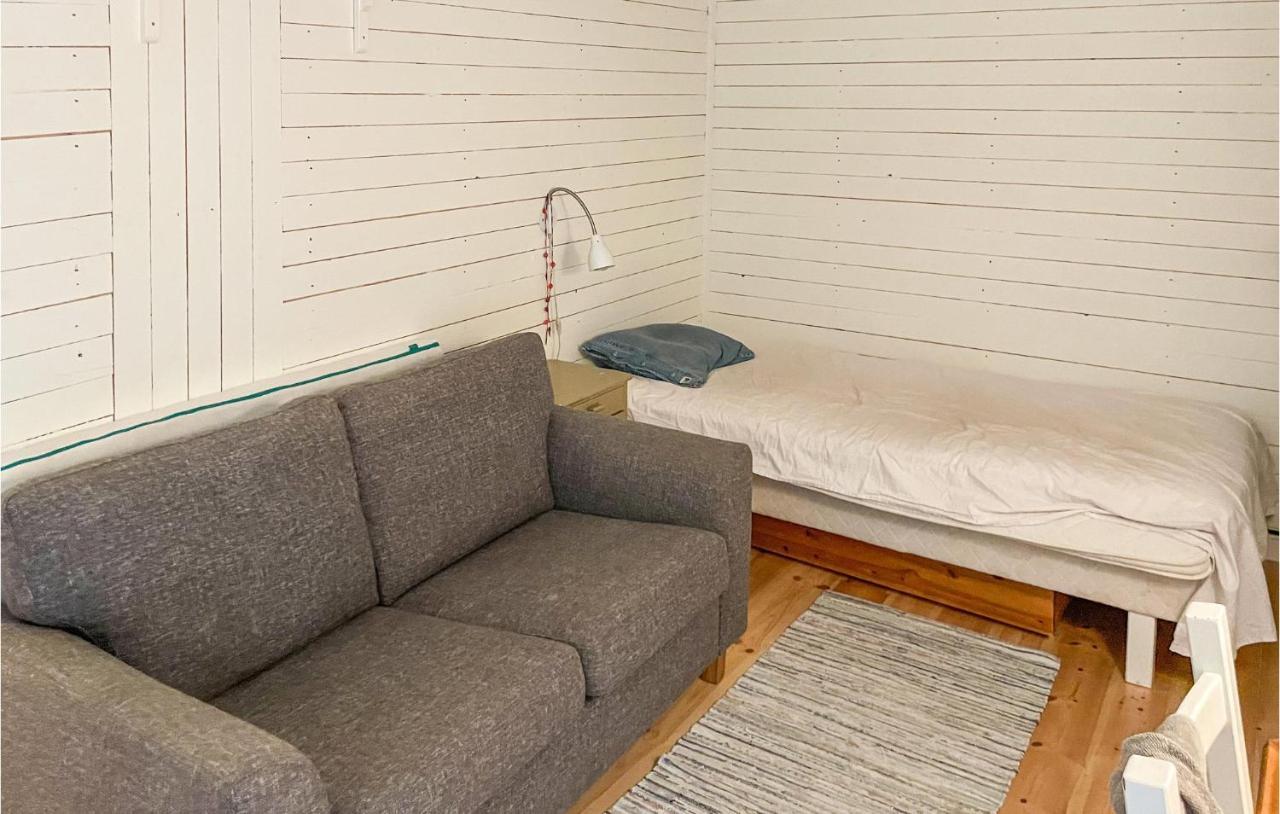 Cozy Home In Oerebro With Wifi Exteriör bild