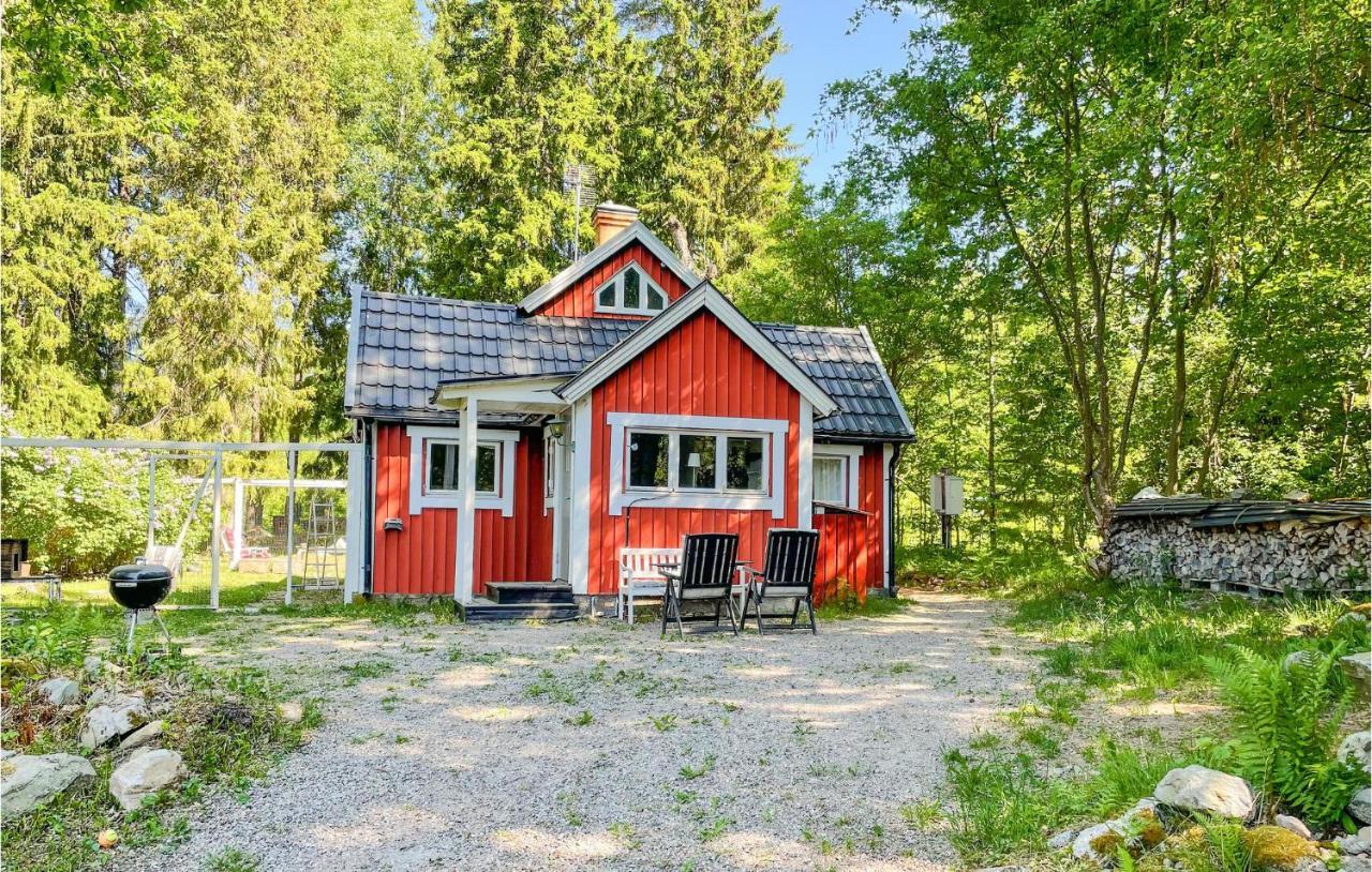 Cozy Home In Oerebro With Wifi Exteriör bild